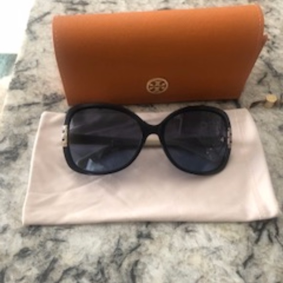 Tory Burch Women\'s Sunglasses main image 4